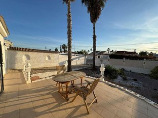 Chalet en venta en La Siesta - El Salado - Torreta en Torrevieja