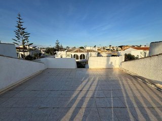 Chalet en venta en La Siesta - El Salado - Torreta en Torrevieja