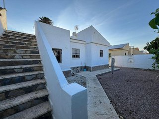 Chalet en venta en La Siesta - El Salado - Torreta en Torrevieja