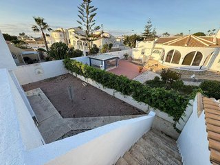 Chalet en venta en La Siesta - El Salado - Torreta en Torrevieja