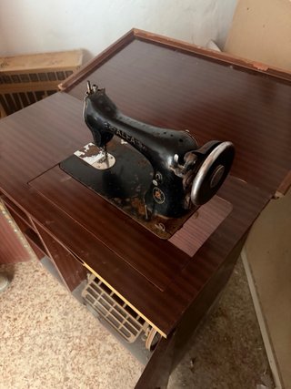 Maquina de coser antigua