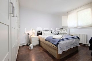 Piso en venta en Montbau en Barcelona