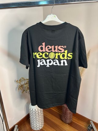 T-shirt Deus Records Estampada Preta