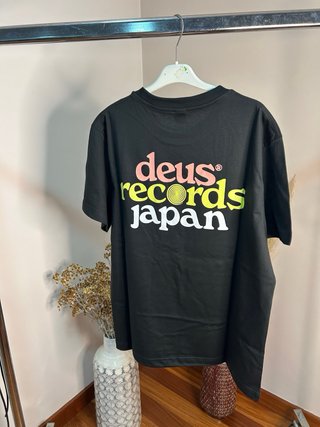 T-shirt Deus Records Estampada Preta