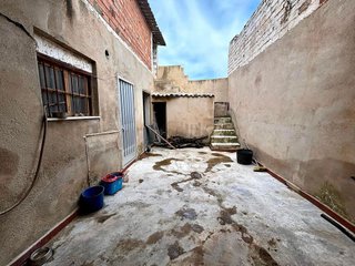 Casa adosada en venta en Jódar