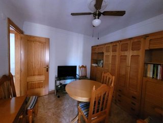 Piso en venta en Parque Victoria Eugenia en Málaga