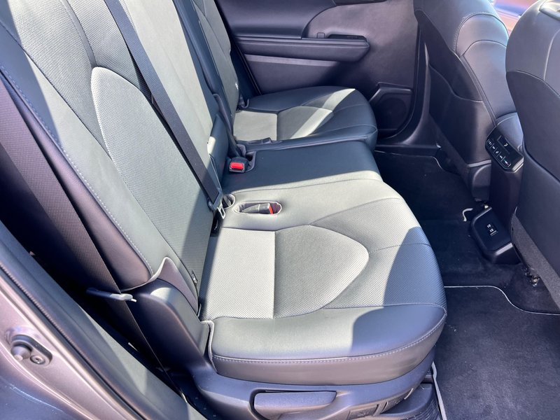 Toyota Highlander 2021, foto 31