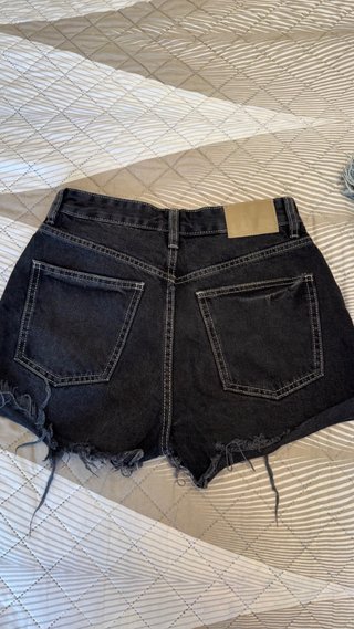 Pantalones cortos vaqueros Pull&Bear negros rotos