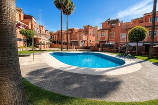 Casa adosada en venta en Alegría de la Huerta- Jardín de Málaga en Málaga