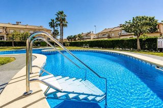Casa en venta en Nueva Torrevieja - Aguas Nuevas en Torrevieja