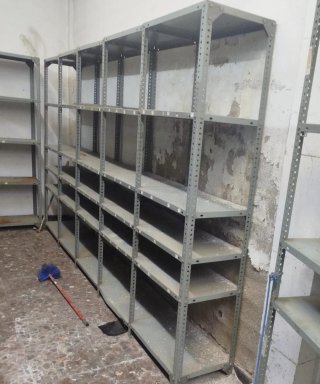 Estantería metálica beige/gris