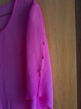 Blusa fucsia semitransparente talla única