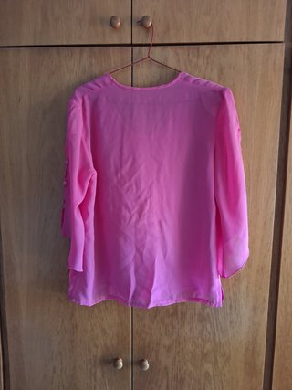 Blusa fucsia semitransparente talla única