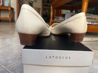 Zapatos cerrados Latouche beige/blanco mujer