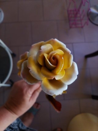 Fiori in ceramica decorativi