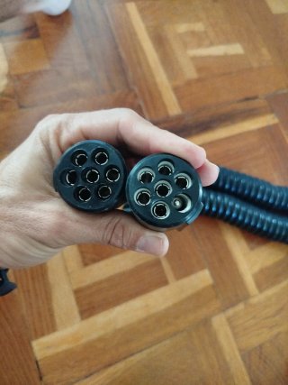 Cable para semirremolque en espiral
