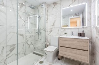 Piso en venta en Los Naranjos - Las Brisas en Marbella