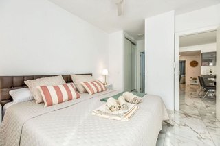 Piso en venta en Los Naranjos - Las Brisas en Marbella