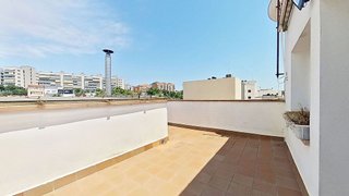 Casa adosada en venta en Centre - Cordelles en Cerdanyola del Vallès