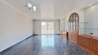 Casa adosada en venta en Centre - Cordelles en Cerdanyola del Vallès