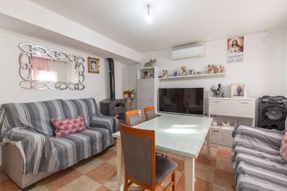 Casa adosada en venta en Guadix