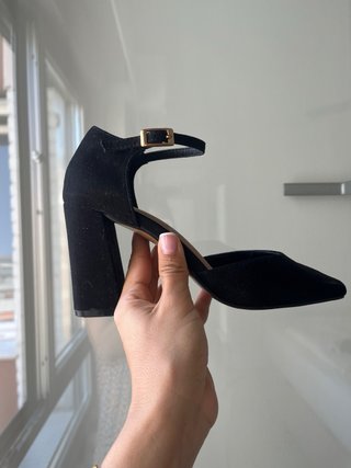 Zapatos negros tacón