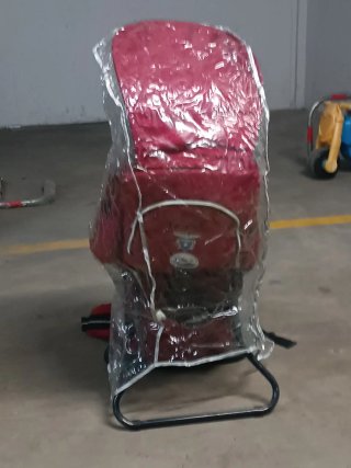 Mochila portabebés con capota