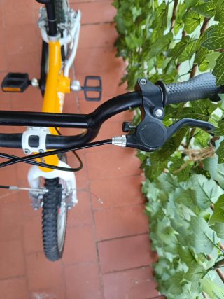 Bicicleta Woom 2 Amarilla