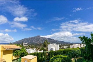 Piso en venta en Los Naranjos - Las Brisas en Marbella