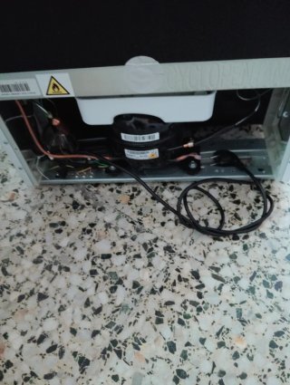 Nevera vertical Teka 83 cm