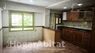 Piso en venta en Ciutat Jardí en Valencia