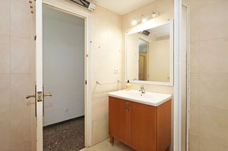 Piso en venta en Sants en Barcelona