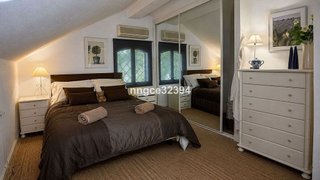 Casa pareada en venta en Nueva Andalucía centro en Marbella