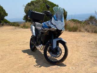 Alquiler Moto Zontes 703F A2