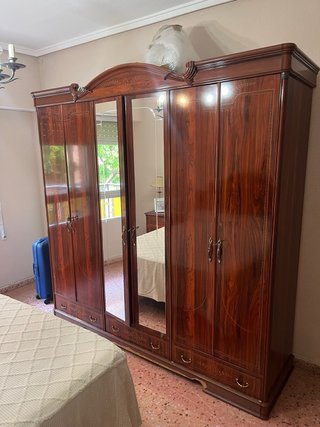 Dormitorio matrimonio clásico completo