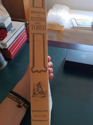 Historia del toreo.Bedoya.Elegatorre libros 1989.