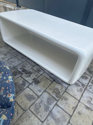 Mesa de salón lacada blanca