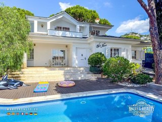 Chalet en venta en Roca Grossa - Serra Brava en Lloret de Mar