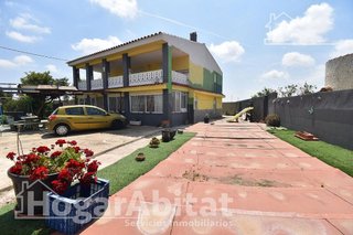 Chalet en venta en Avda. Alemania - Italia en Villarreal
