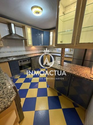 Casa adosada en venta en Colores - Entreparques en Sevilla