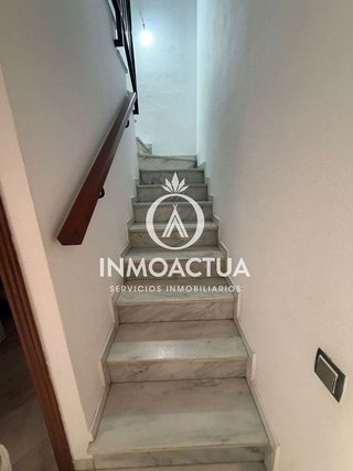 Casa adosada en venta en Colores - Entreparques en Sevilla