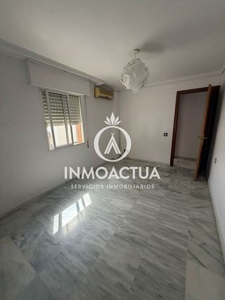 Casa adosada en venta en Colores - Entreparques en Sevilla