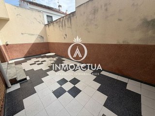 Casa adosada en venta en Colores - Entreparques en Sevilla