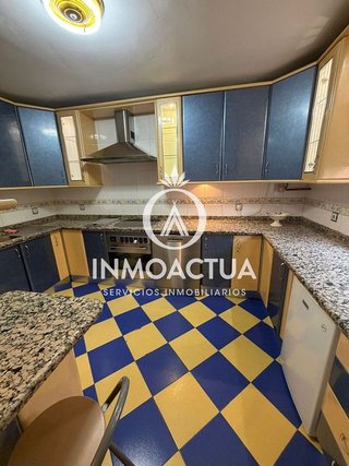 Casa adosada en venta en Colores - Entreparques en Sevilla
