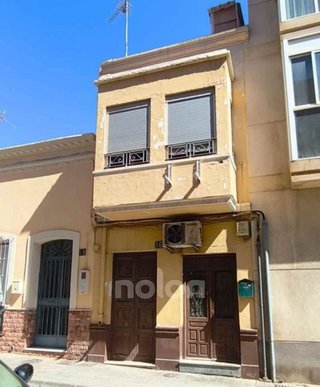 Casa adosada en venta en Plaza de Toros - Santa Rita en Almería