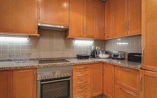 Piso en venta en Los Arqueros-Puerto del Almendro en Benahavís