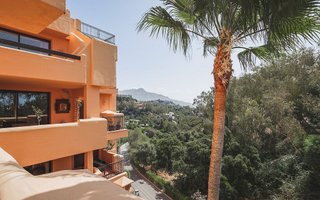 Piso en venta en Los Arqueros-Puerto del Almendro en Benahavís