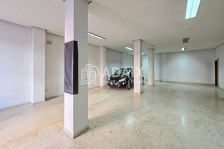 Local comercial en venta en Úbeda