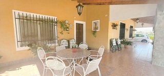 Casa en venta en Novelda