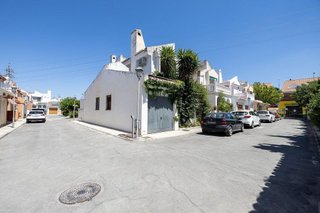 Casa adosada en venta en Cervantes en Granada